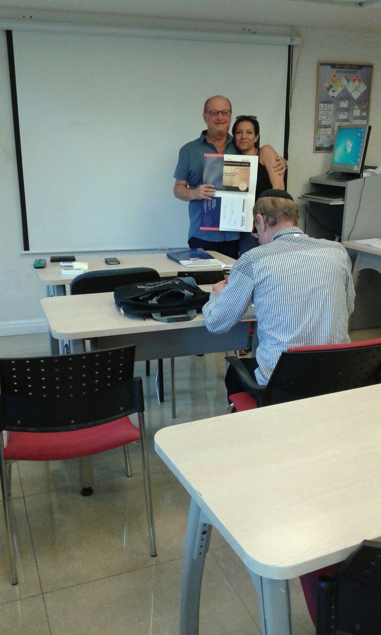 גלרייה - סיום קורס יבוא יצוא וסחר בינלאומי מחזור 206, 2 מתוך 22