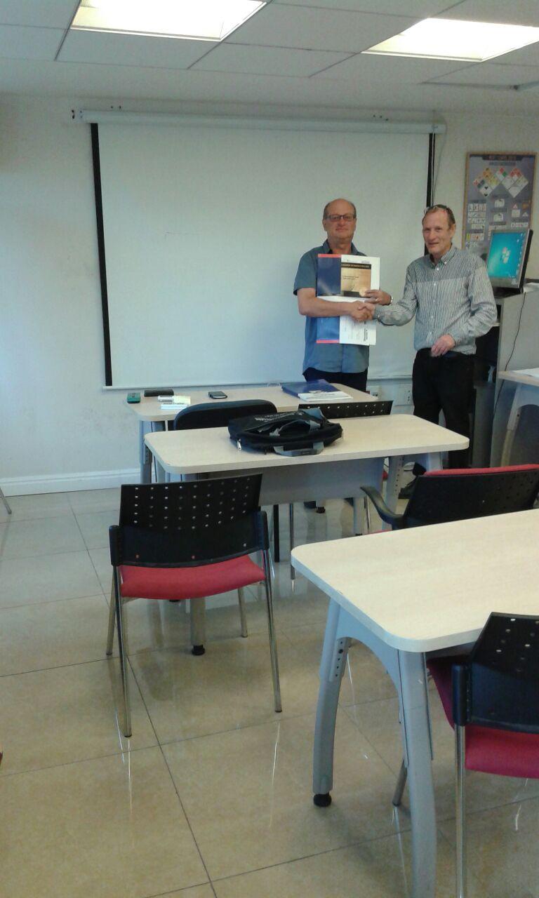 גלרייה - סיום קורס יבוא יצוא וסחר בינלאומי מחזור 206, 18 מתוך 22