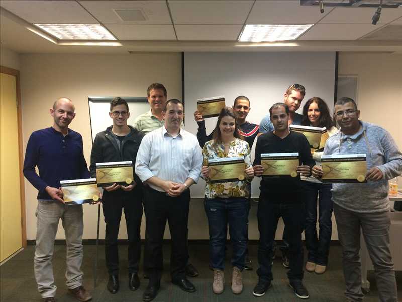סיום קורס אומנות המכירה 29.1.15