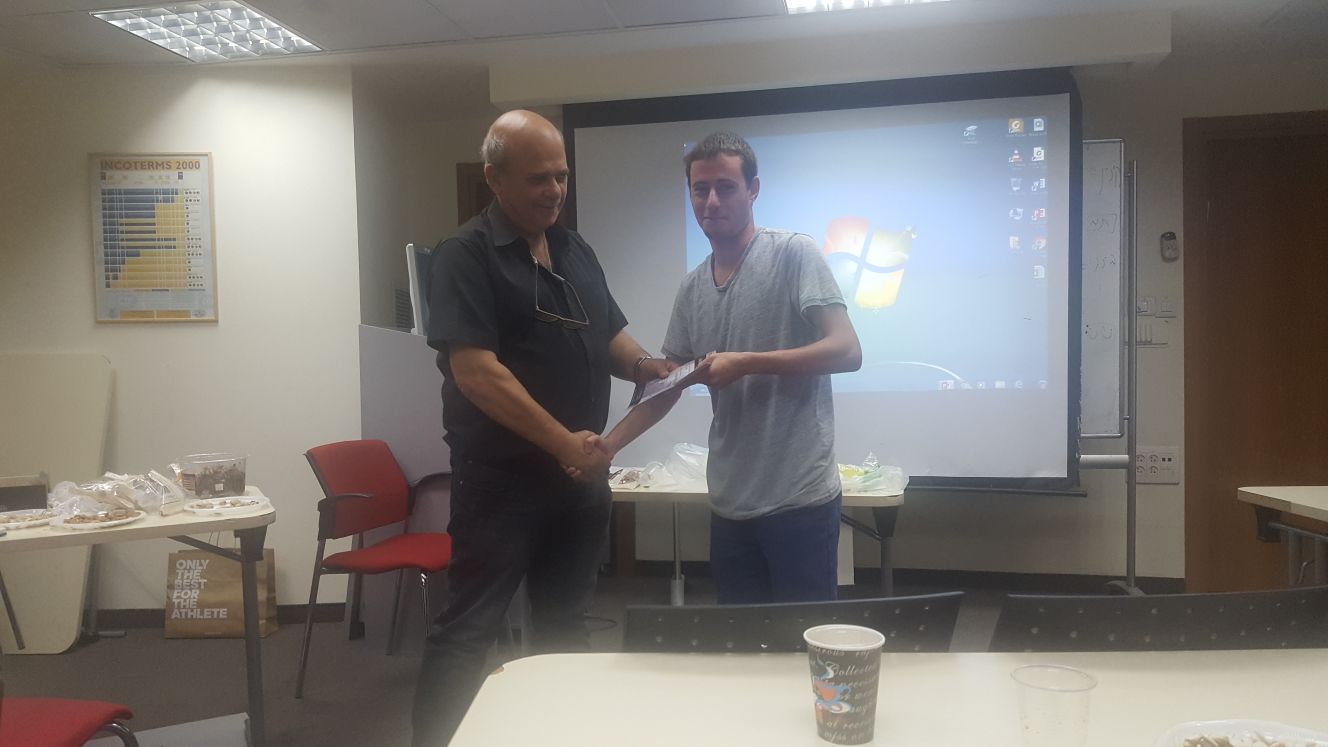 סיום קורס ניהול תפעול בכיר מחזור 5