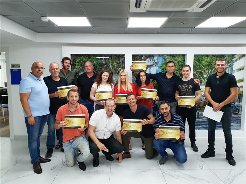 סיום קורס אומנות המכירה מחזור 54