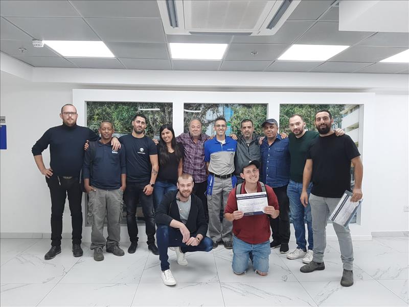 סיום קורס ניהול לוגיסטיקה ומחסן ממוחשב בכיר מחזור 39