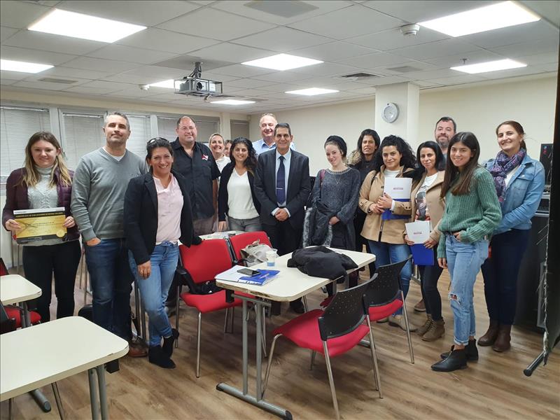 סיום סמינר חוזים והתקשרויות מחזור 24